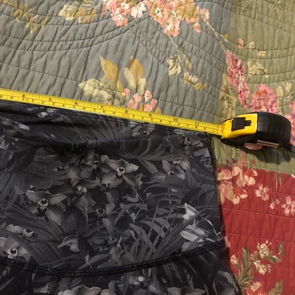 Old Navy Active Leggings Go Dry Black Floral Small Petite - Picture 16 of 16